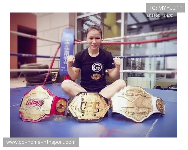 UFC女拳手开战前比心挑衅：燃爆擂台的背后故事