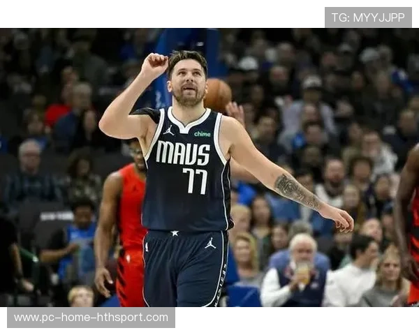 东契奇突破后抛投再度得手，独行侠继续巩固领先