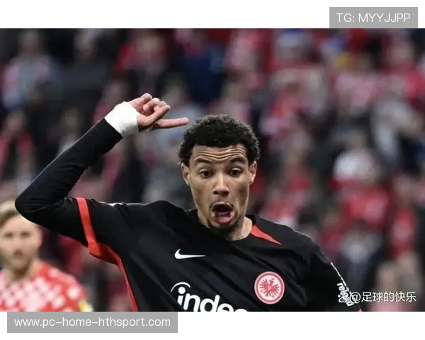 利物浦外线斜传直达，萨拉赫门前推射完成致命一击