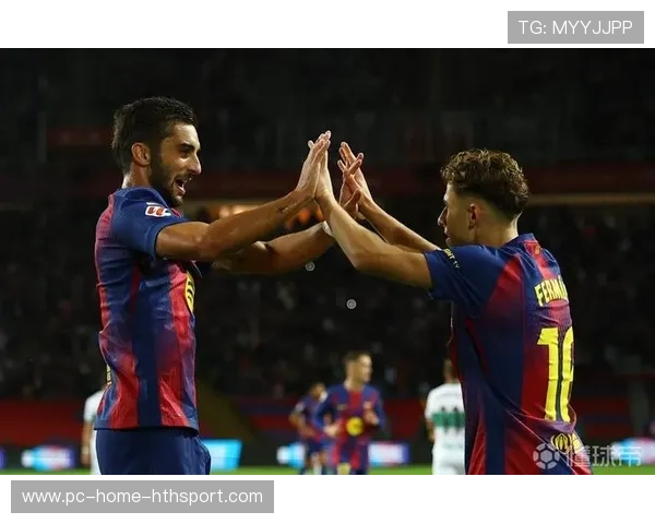 费兰托雷斯角旗区闪转腾挪后送出传中，巴萨次次制造威胁