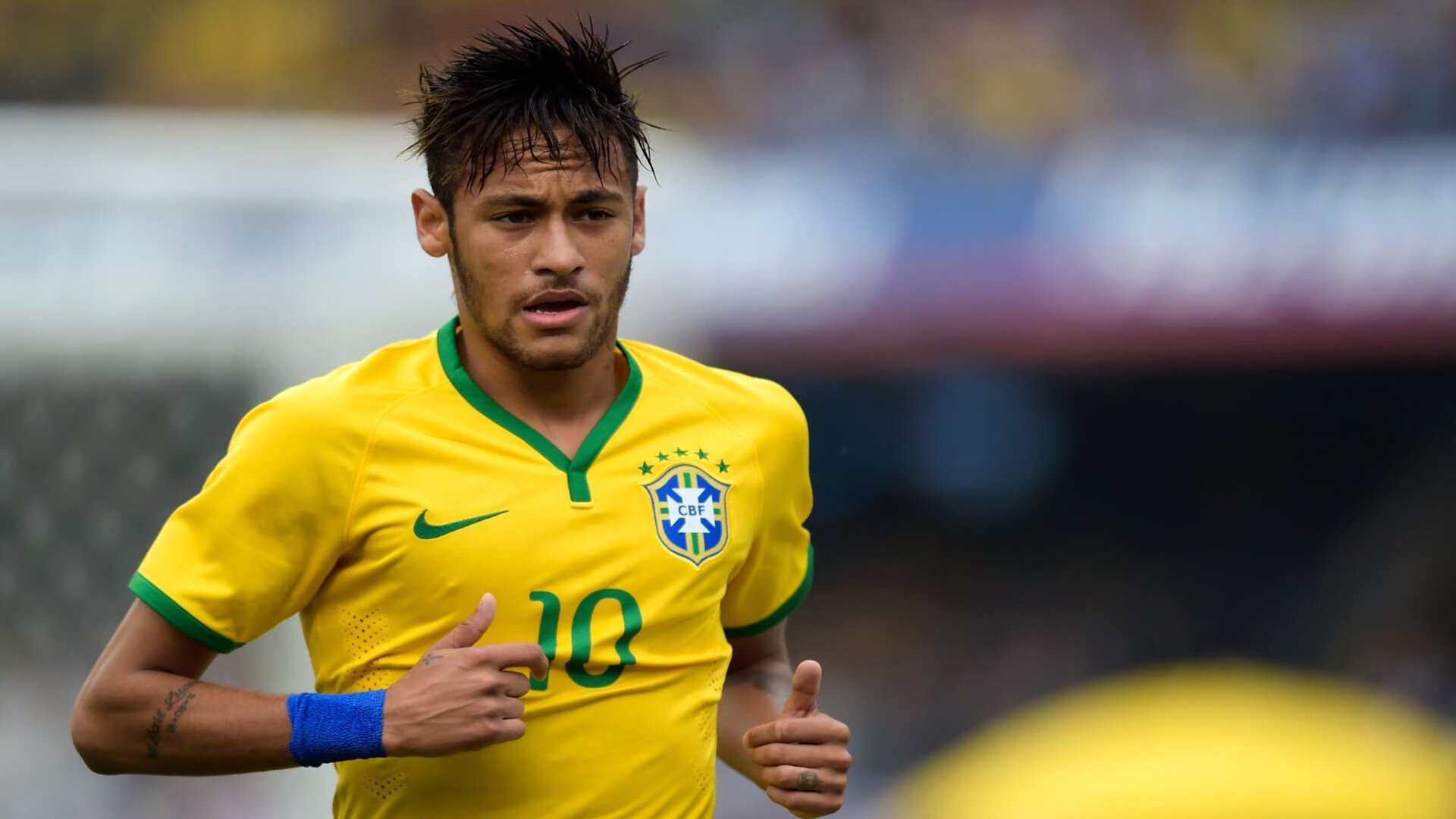 “古城墙环线慢跑圈”对外开放 夜跑群体迅速聚集