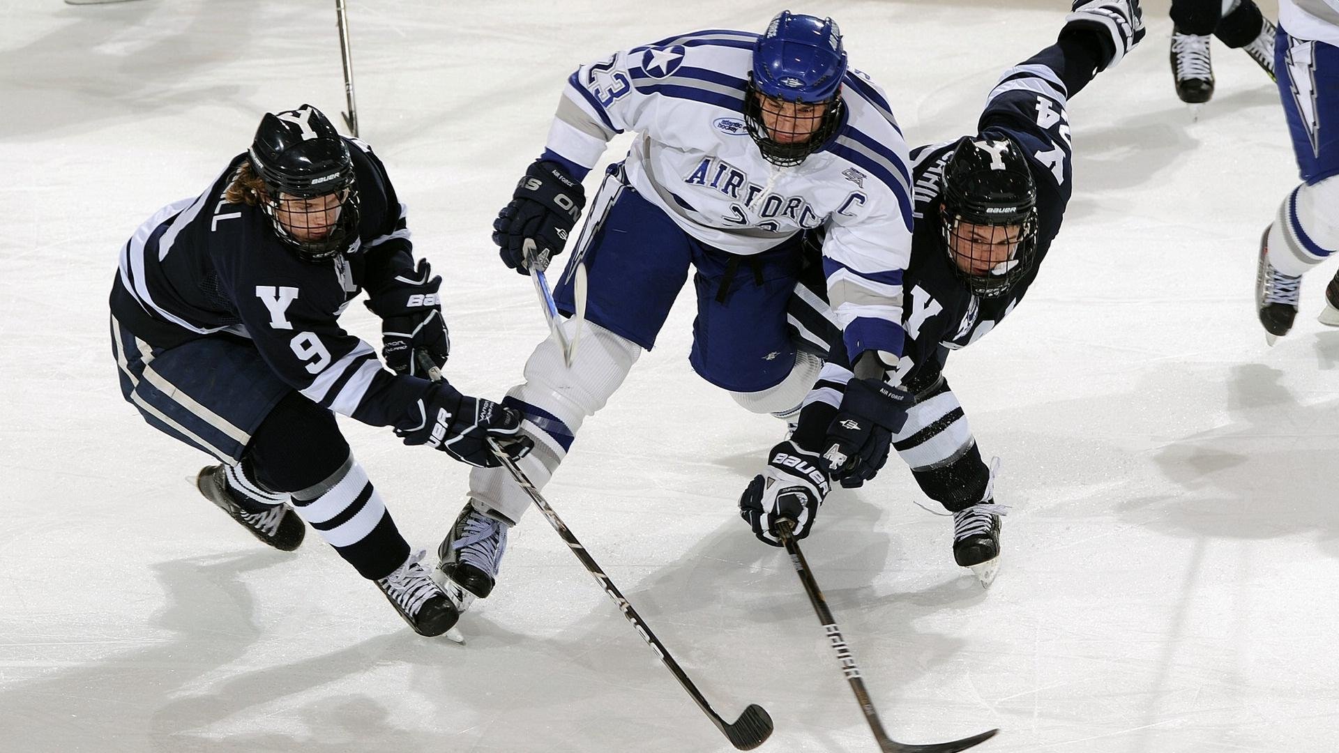 足球教练战术风格分析